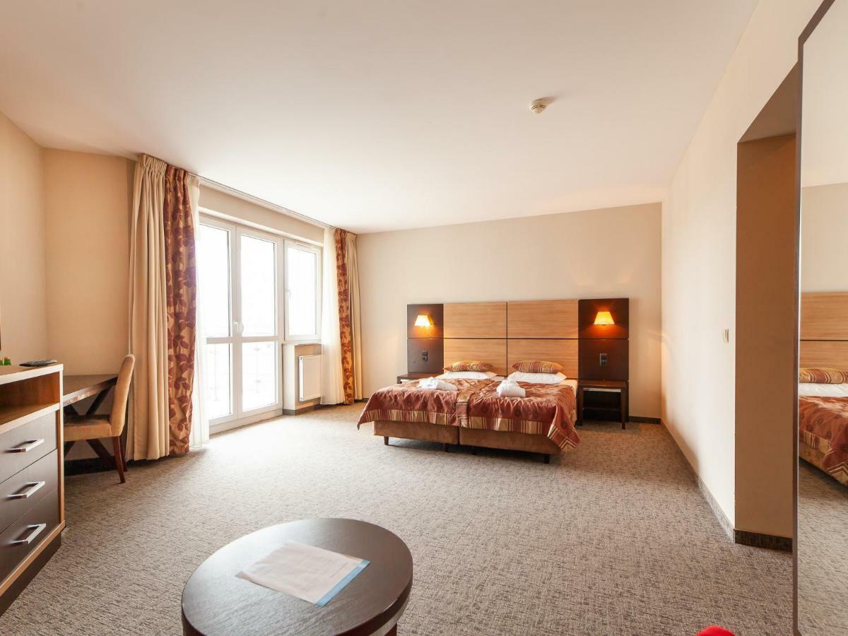 Apartament Hotelowy Delux W Kolobrzegu Ul Kosciuszki 16 Pobyt 7 Nocy 20 Procent Rabatu ,4 Dni 10 Procent Rabatu Luaran gambar